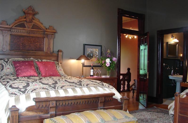 Bed and Breakfast Whiskey Mansion Сент-Джозеф Номер фото
