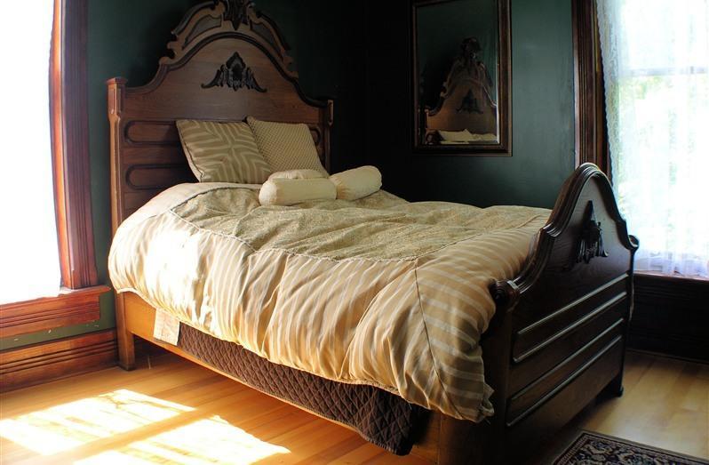 Bed and Breakfast Whiskey Mansion Сент-Джозеф Номер фото