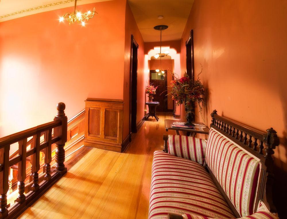 Bed and Breakfast Whiskey Mansion Сент-Джозеф Экстерьер фото