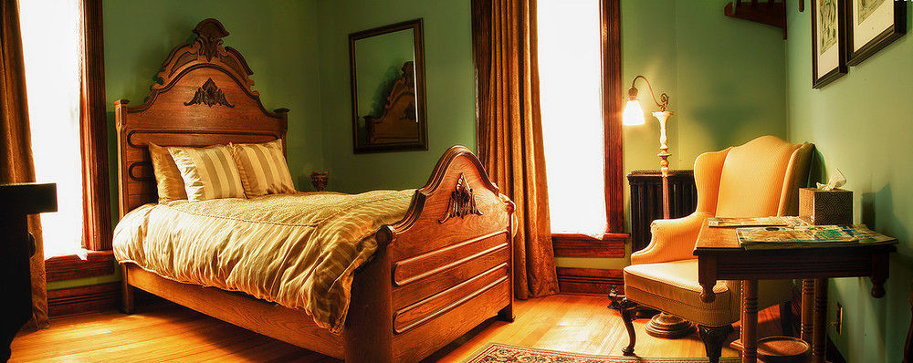 Bed and Breakfast Whiskey Mansion Сент-Джозеф Экстерьер фото