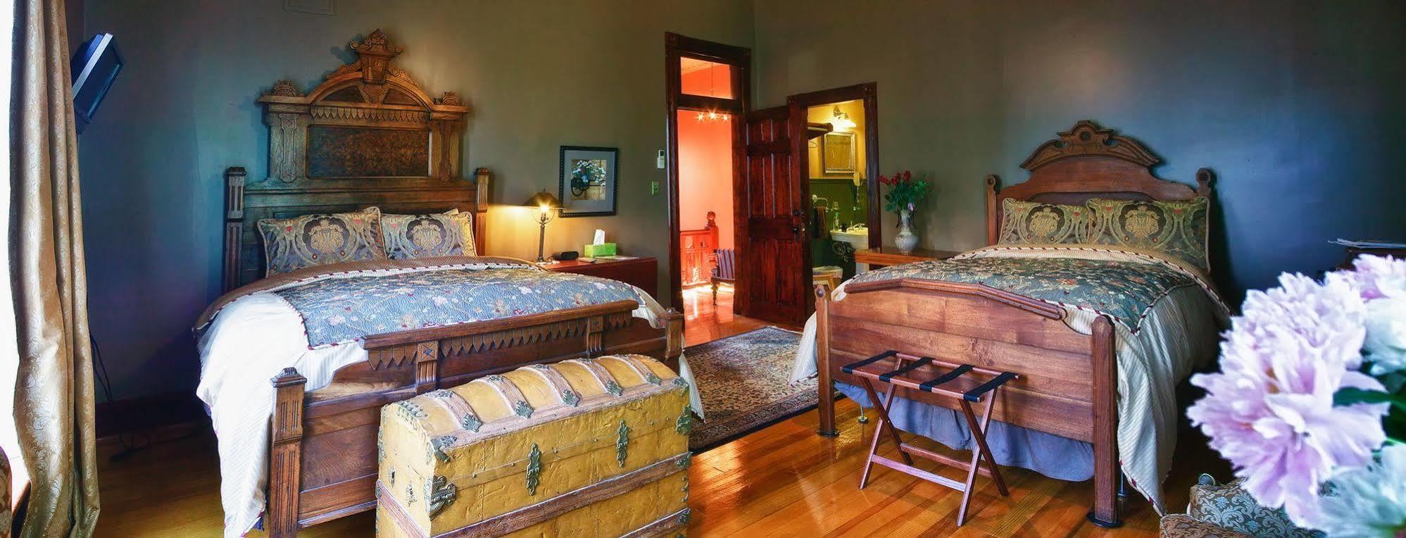 Bed and Breakfast Whiskey Mansion Сент-Джозеф Экстерьер фото